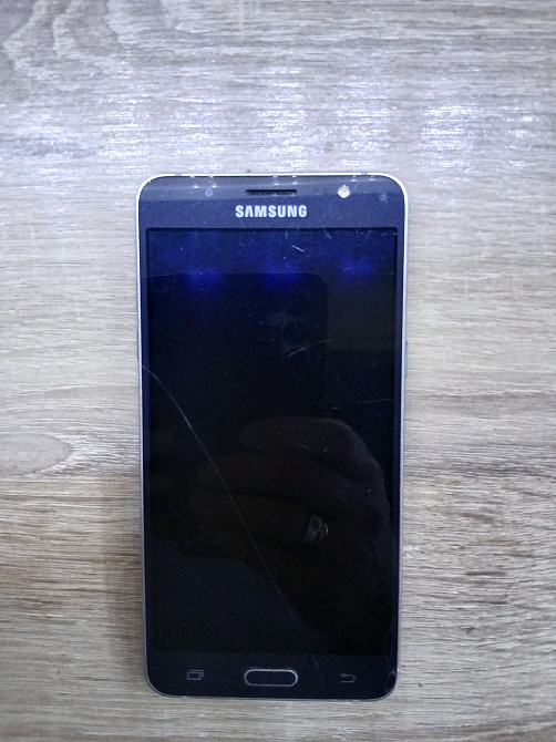 Б/У Смартфон Samsung Galaxy J5 (2016) SM-J510H 2/16Гб Дніпро - фото 2