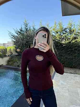 Жіночий базовий светр з оригінальною декорацією у формі сердечка + стрази машинне в'язання Бордо Одеса