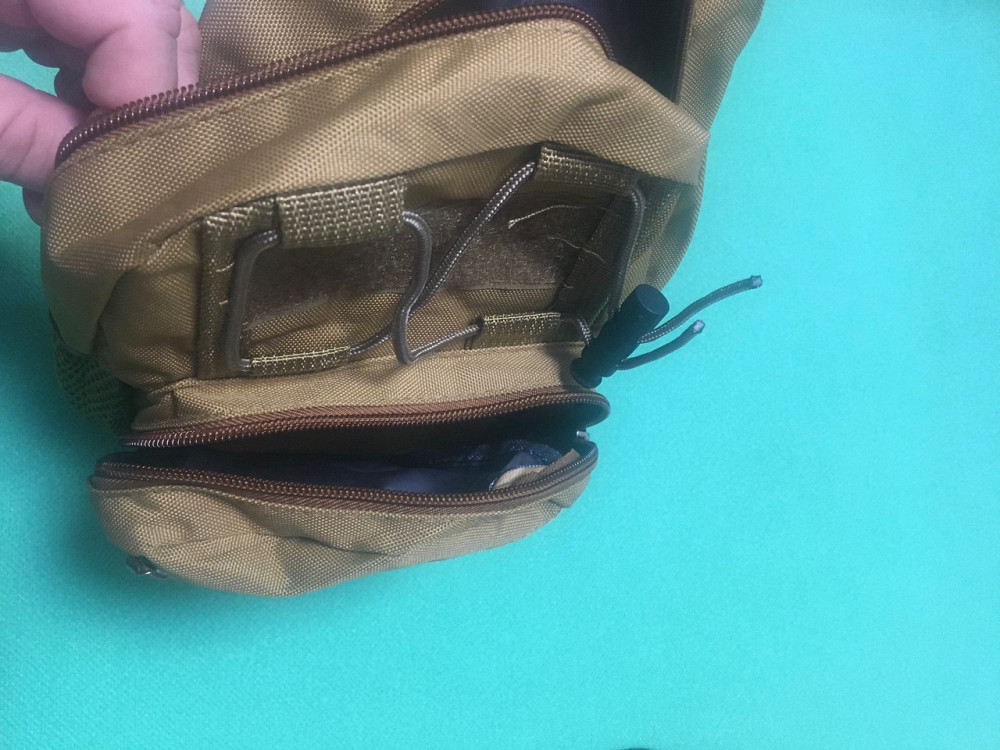 Мужская сумка тактическая через плечо песочного цвет, нагрудная сумка, размер 35*21см, 3 кармана, с USB шнуром Киев - изображение 6