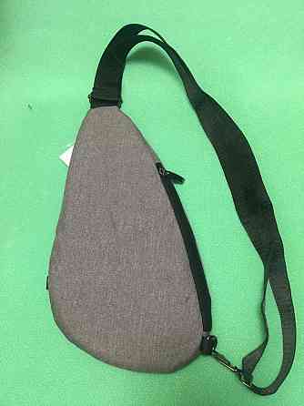 Мужская сумка через плечо серая - размер сумки 35*19см, 2 кармана спереди и 2 кармашки с правого боку Киев