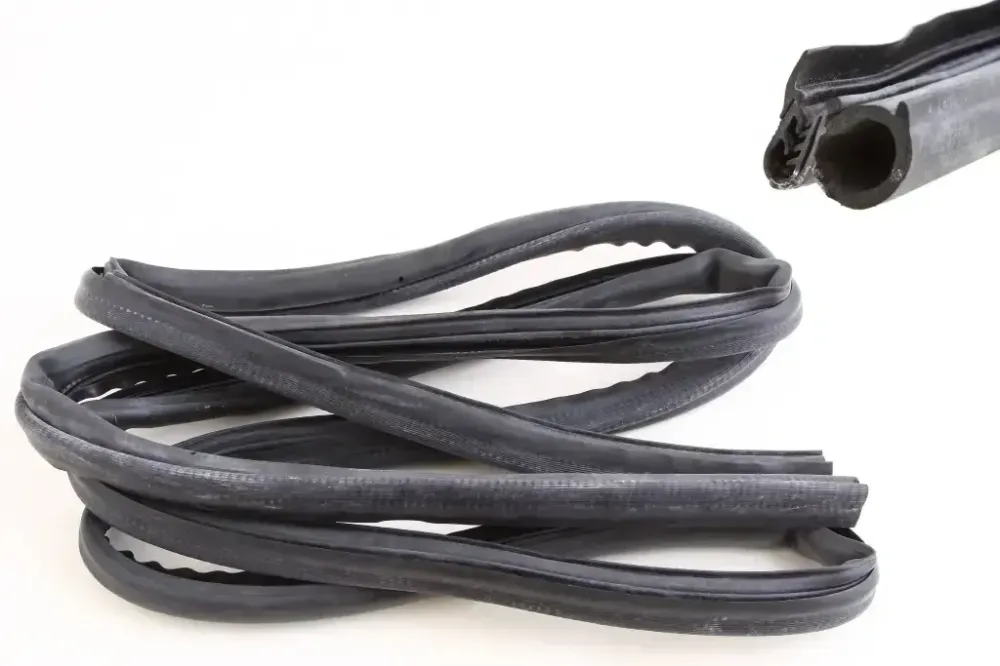 Уплотнитель двери 2110 БРТ задний правый (330 см) Винница - изображение 1