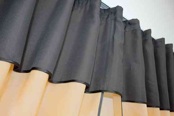 Кухонные шторы VR-Textil № 073к с ламбрекеном и подхватами персиковый с графитовым 270х170 см (52-0199) Киев