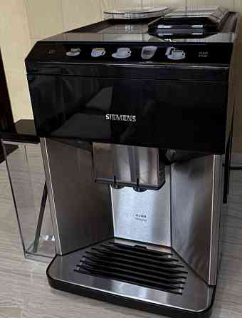 Сучасна кавомашина з підсвіткою Siemens EQ.500 integral Київ