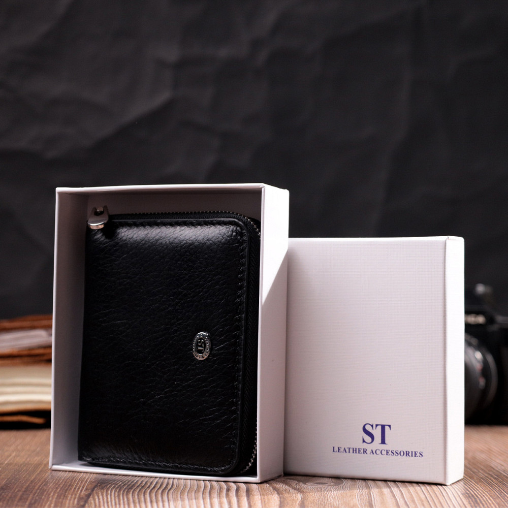 Женский кожаный кошелек на молнии с металлическим логотипом производителя ST Leather 19483 Черный Киев - изображение 1