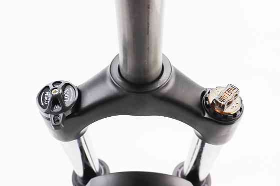 Вилка 27,5" амортизаційна, без різьби 1-1/8" (28,6мм), шток 205мм, з ходом 100мм, Disk-brake, M Lockout, алюмінієва, чорна BLOOKE XC20 Київ