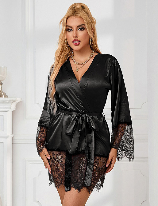 Халат черный с поясом и вставками кружева Star Night стринги в комплекте, XS/S Sex Aura Киев - изображение 1