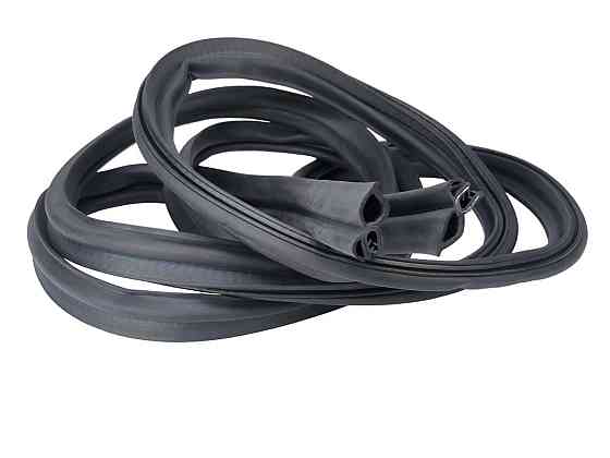 Уплотнитель 2170 (3280 мм) багажника Мукачево