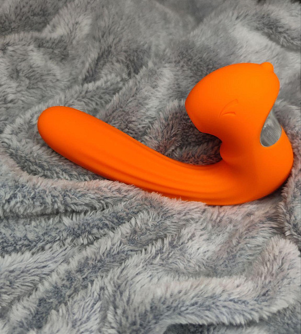 Вибратор Chisa Kissen Kraken с вакуумной стимуляцией и вибрацией, оранжевый Sex Aura Киев - изображение 7