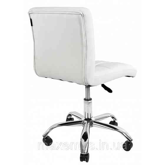 Офисное кресло для работы за компьютером B-532 ортопедическое кресло для дома и офиса белое Мостиска