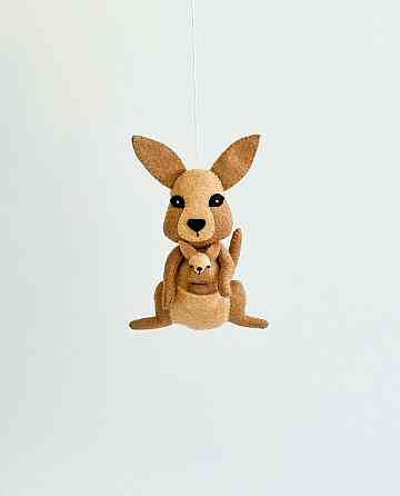 М’яка фетрова іграшка кенгуру ручної роботи – безпечна розвиваюча іграшка Київ