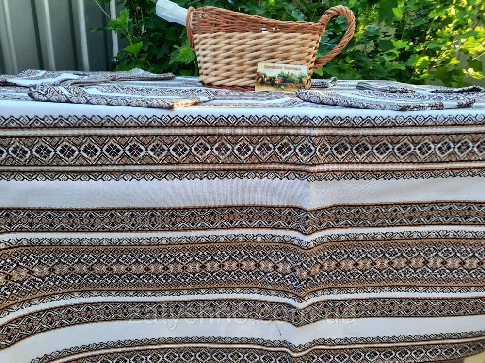 Скатерть в кофейном цвете, вышитая на белом Киев - изображение 6