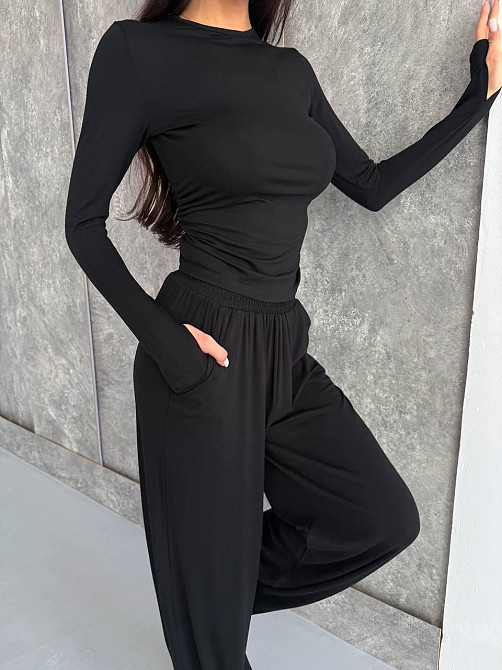 Жіночий стильний базовий костюм із м'якої еластичної тканини. Чорний, 42/44 Одеса - фото 7