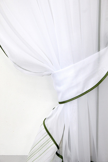 Кухонные шторы VR-Textil № 085к с ламбрекеном и подхватами белый с зеленым 300х170 см (59-784) Киев - изображение 3