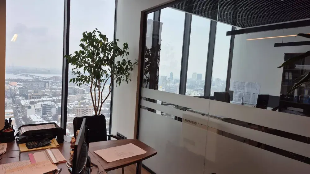 Офіс А+ класу в центрі міста. З ремонтом (без меблів) Свіжа будівля, своя система опалення, чіллір фанкойл, дубльовані ліфти, система мікроклімату. 2  Дніпро - фото 6