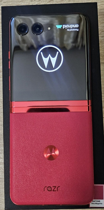 Смартфон: Moto Razr 40 Ultra 8/256Gb Viva Magenta. Київ - фото 3