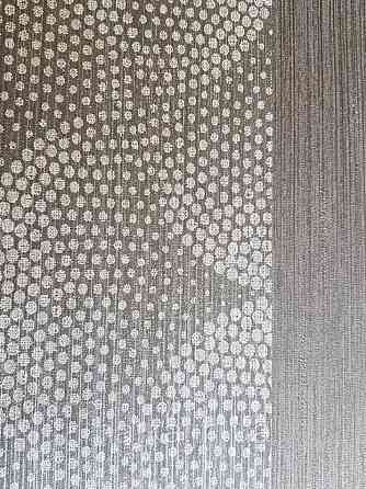 Шпалери вінілові на флізелін BN International 219743 Finesse геометрія коло півколо точки сірі на чорному Київ