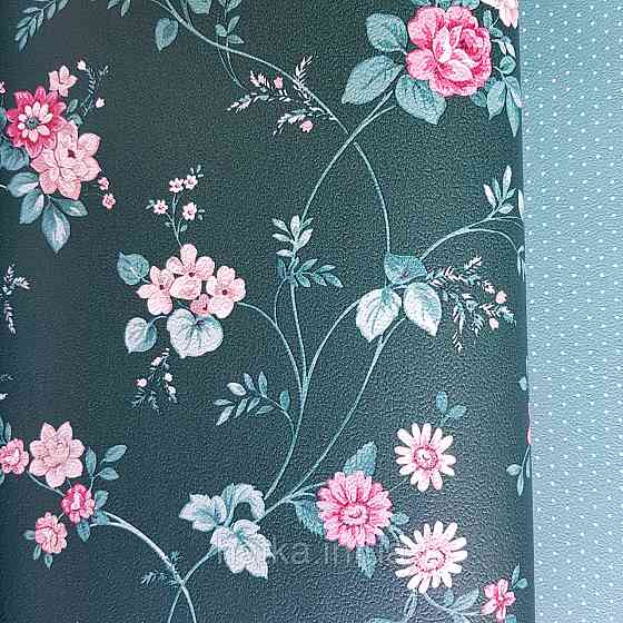 Шпалери вінілові на флізелін 0.53х10.05 м Rasch Textil Petite Fleur 5.квіти рожеві троянди зелені на зеленому Київ