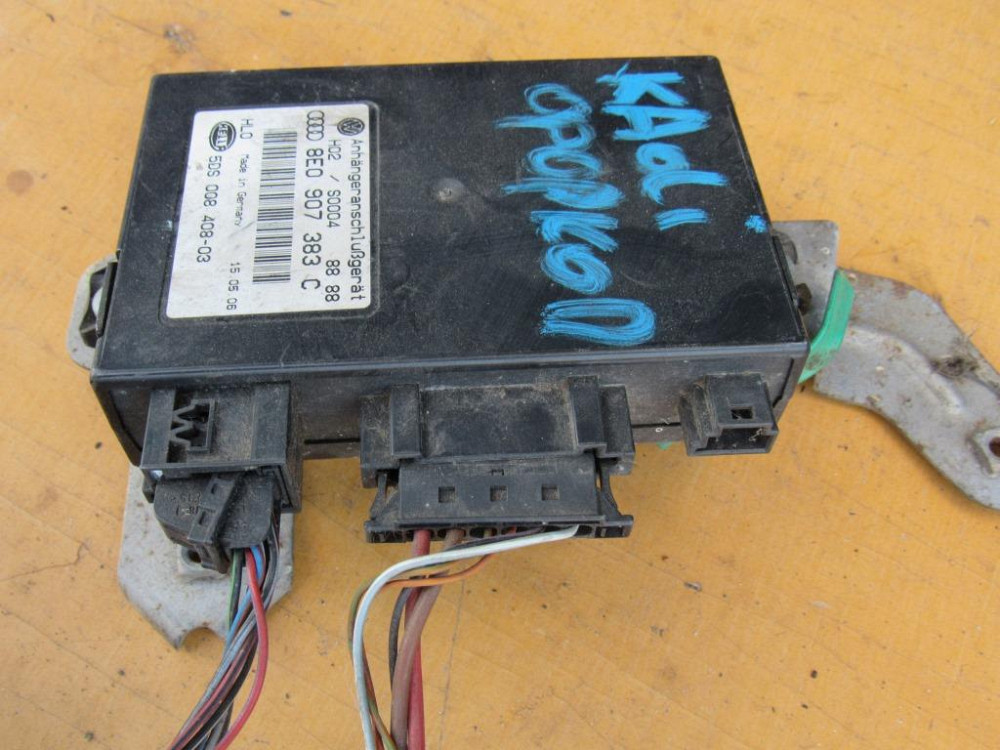 Блок фаркопа VW Caddy 2004-2010 (8E0907383) Ковель - фото 1