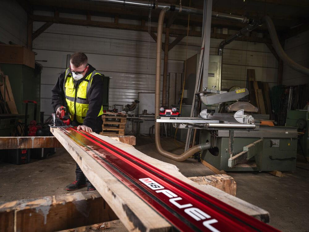 Пила дисковая ручная аккумуляторная MILWAUKEE M18 FCS66GR3-0 (каркас) Одесса - изображение 3