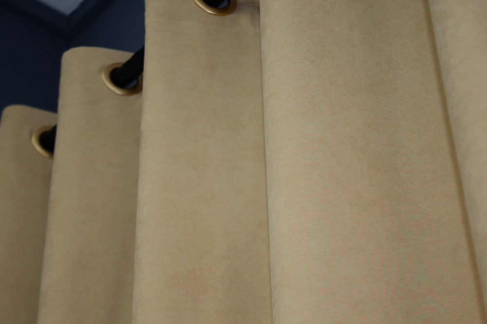 Комплект штор на люверсах VR-Textil Микровелюр SPARTA № 1192ш 150х270 см 2 шт Бежевый (37-0162) Киев - изображение 6