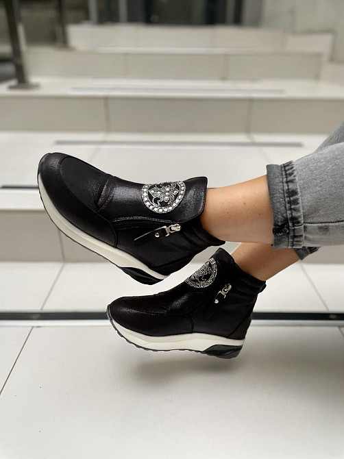 Черевики жіночі VEAGIA чорні еко-шкіра з напиленням висота 12см розмір 36 ( -6) Коломия - фото 8