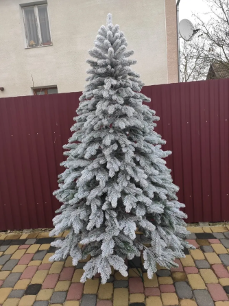 Литая искусственная елка Элитная заснеженная (высота - 2.50 м) Винница