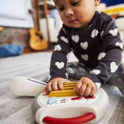 Розвиваюча іграшка Tiny Love Електронна Гітара, колекція Rock N Roll (1506806830) Вінниця