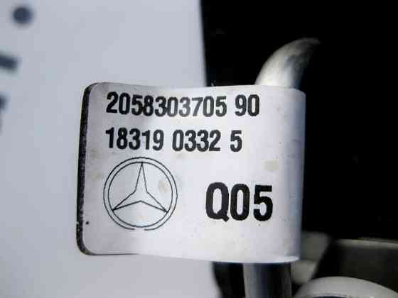 Mercedes-Benz  A2058303705 Сполучна трубка вогнегасника двигуна на моторному щиті С-Class W205 Одесса