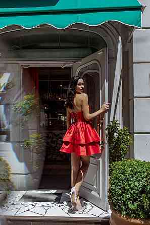 Женское праздничное элегантное мини-платье с корсетным верхом, ткань: атлас Красный, 44 Одесса