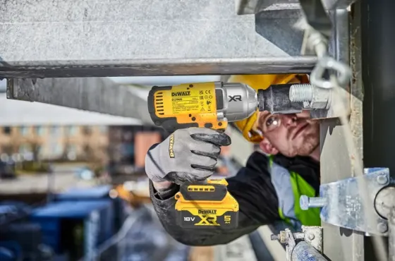 Гайкокрут ударний акумуляторний безщітковий DeWALT DCF900P2T Коломия