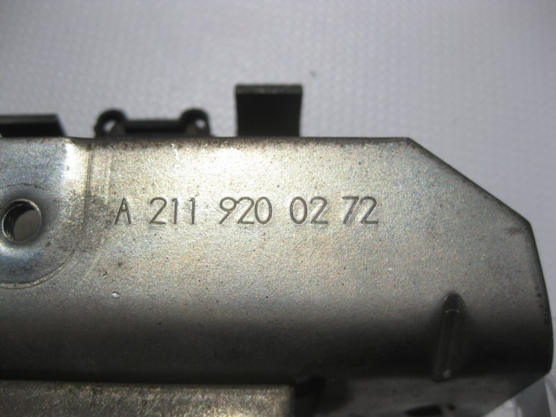 Mercedes-Benz  A2119200272 Правий замок відкидної спинки заднього сидіння без ручки E-Class W211 Одесса - изображение 3