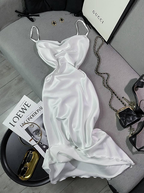 Жіноче романтичне елегантне плаття шовк Білий, 42/44 Одеса - фото 1