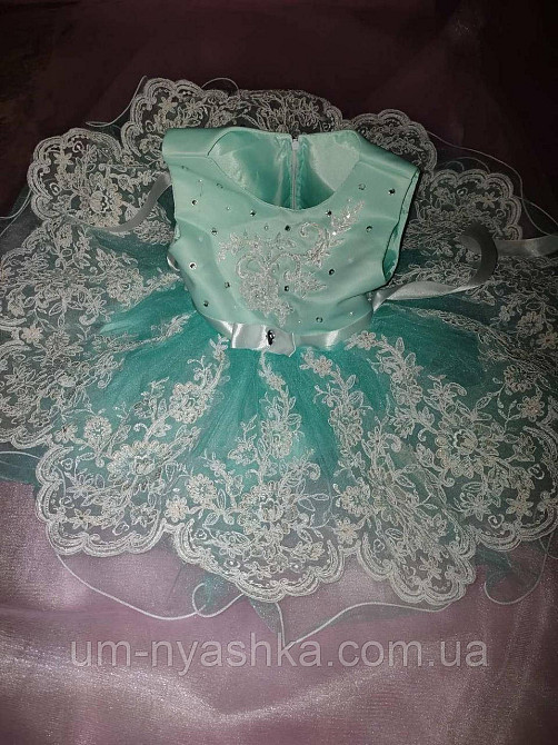 Нарядное платье на годик 