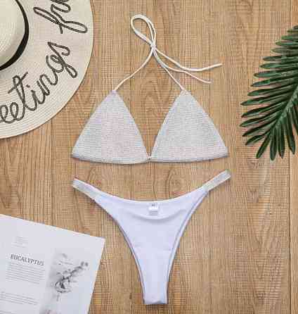 Купальник роздільний з блискучими камінцями жіночий S сріблясто-білий Київ