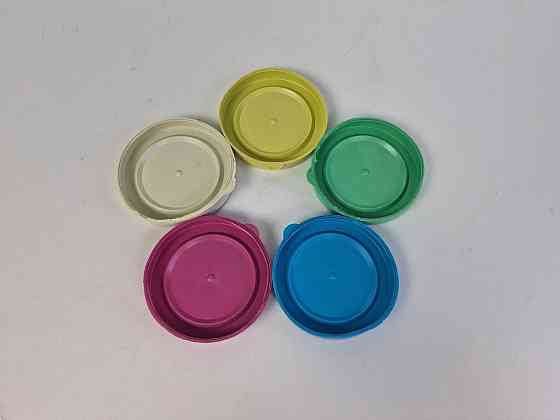 Крышка Цветная пластмасовая для холодного 1 шт Харьков