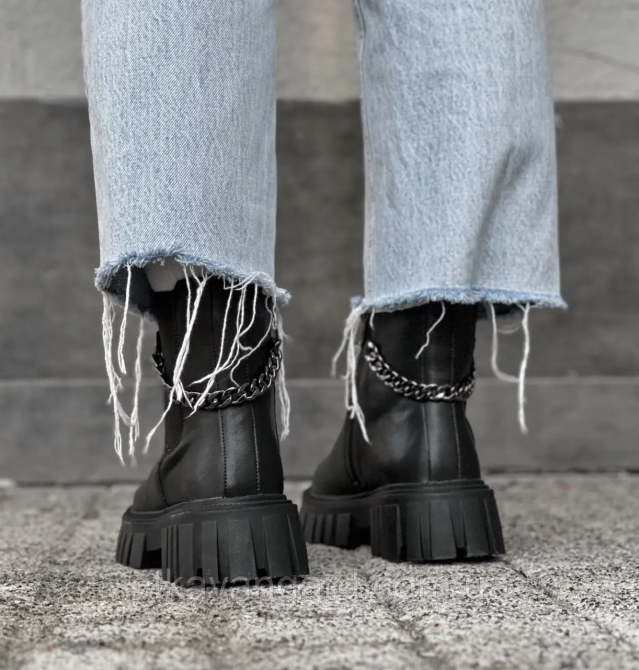 Ботинки женские Челси демисезонные из натуральной кожи с цепочкой размер 40 черный Хмельницкий - изображение 5