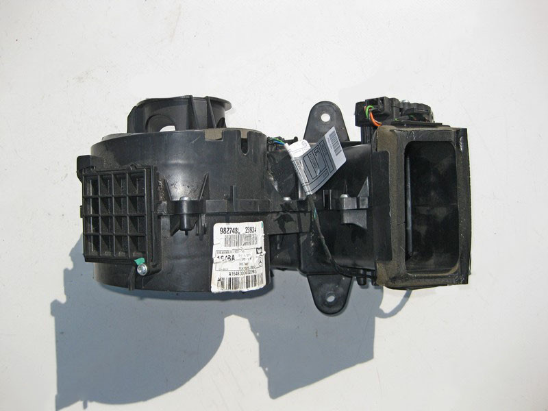 Mercedes-Benz  A1648300003 Повітряний короб обдува в підлокітнику з приводом ML W164 GL X164 Одеса - фото 1