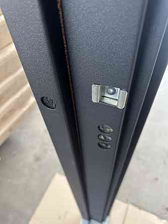 Двери уличные Redfort, модель Стрит Браун Люкс (Металл/МДФ) , комплектация Комфорт (3 контура) С ТЕРМОРАЗРЫВОМ 960 Киев