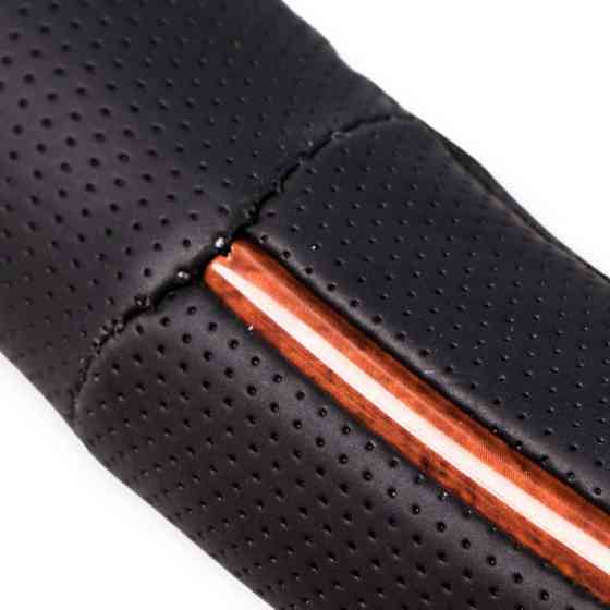 Чохол m екошкіри (37 - 39 см) чорний перфорований, 2 канти під дерево керма Мукачево