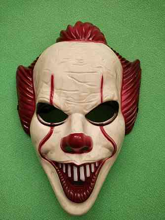 Маска клоуна на Хэллоуин С дефектом one size разноцветный Киев