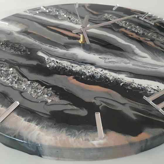 Часы настенные 40 см из эпоксидной смолы ручной работы Днепр