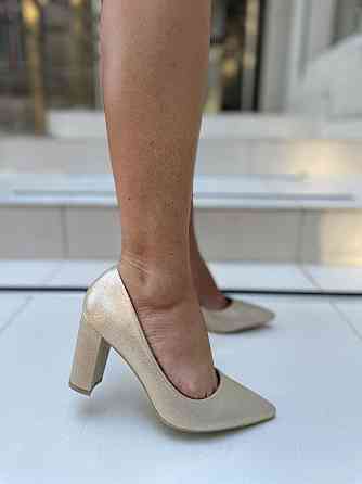 Comer Туфлі жіночі COMER золото еко-шкіра каблук 8см 40р (1970) Коломия