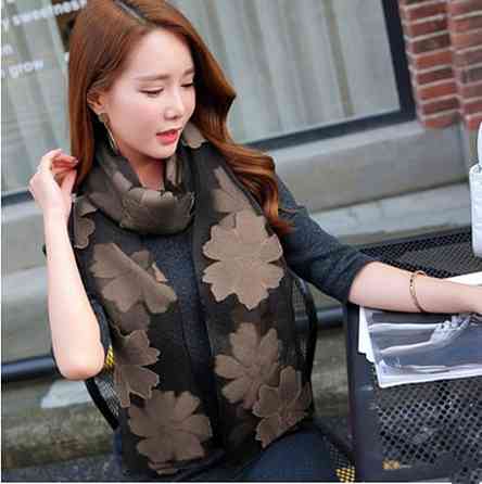 Женский шарфик с цветами 180 на 68 см бежево-черный Киев