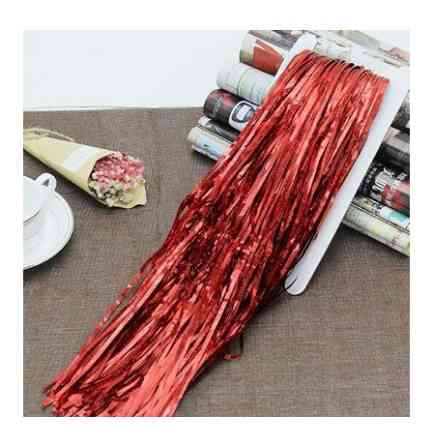 Дождик для фотозоны длинный с голограммой 4 м на 1 м красный Киев