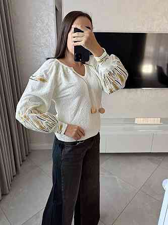 Жіноча тепла вишиванка - світшот з ніжною вишивкою колосками Одеса