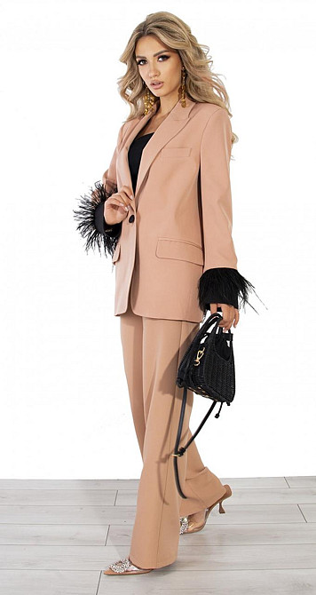 Класичний костюм із пір'ям Київ - фото 7