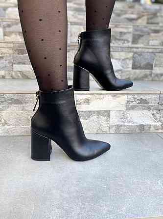 Crisma Жіночі черевики CRISMA чорні натуральна шкіра каблук 9см висота 10см (0174B/8057/81) Коломыя