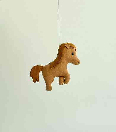 Мягкая фетровая игрушка лошадка ручной работы – безопасная развивающая игрушка Киев