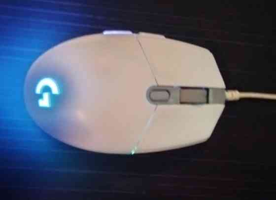 Мишка: Logitech G102. Киев