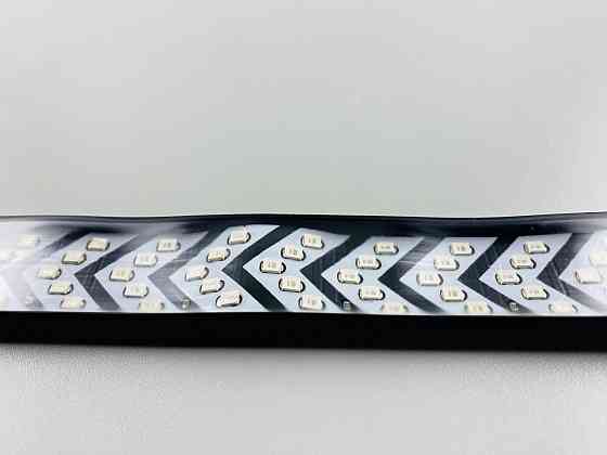 Led-стрічка в авто світлодіодна для додаткового освітлення, LED V стрічка стопи повороти автомобільні 12В-24В Мукачево